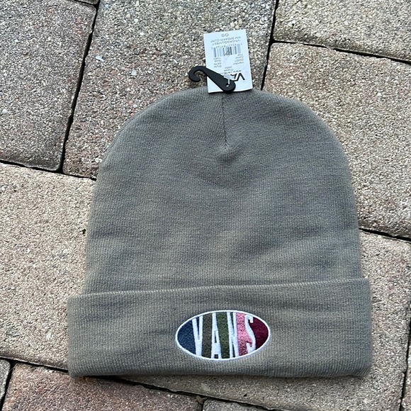Vans WM Breakin Curf Grey Beanie Skateboarding Hat Women & Men VN0A5GUV85T - Picture 14 of 16